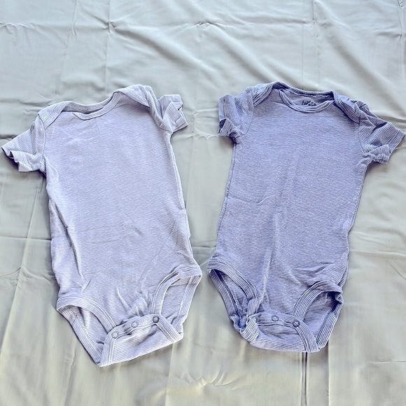 Carter’s 12m Bodysuits - Picture 1 of 2